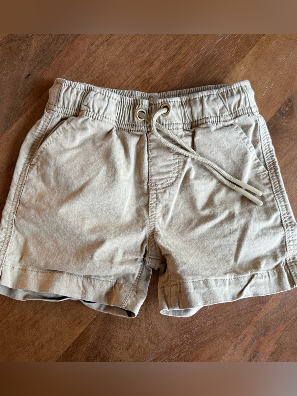 Little Bipsy khaki shorts 4-5T